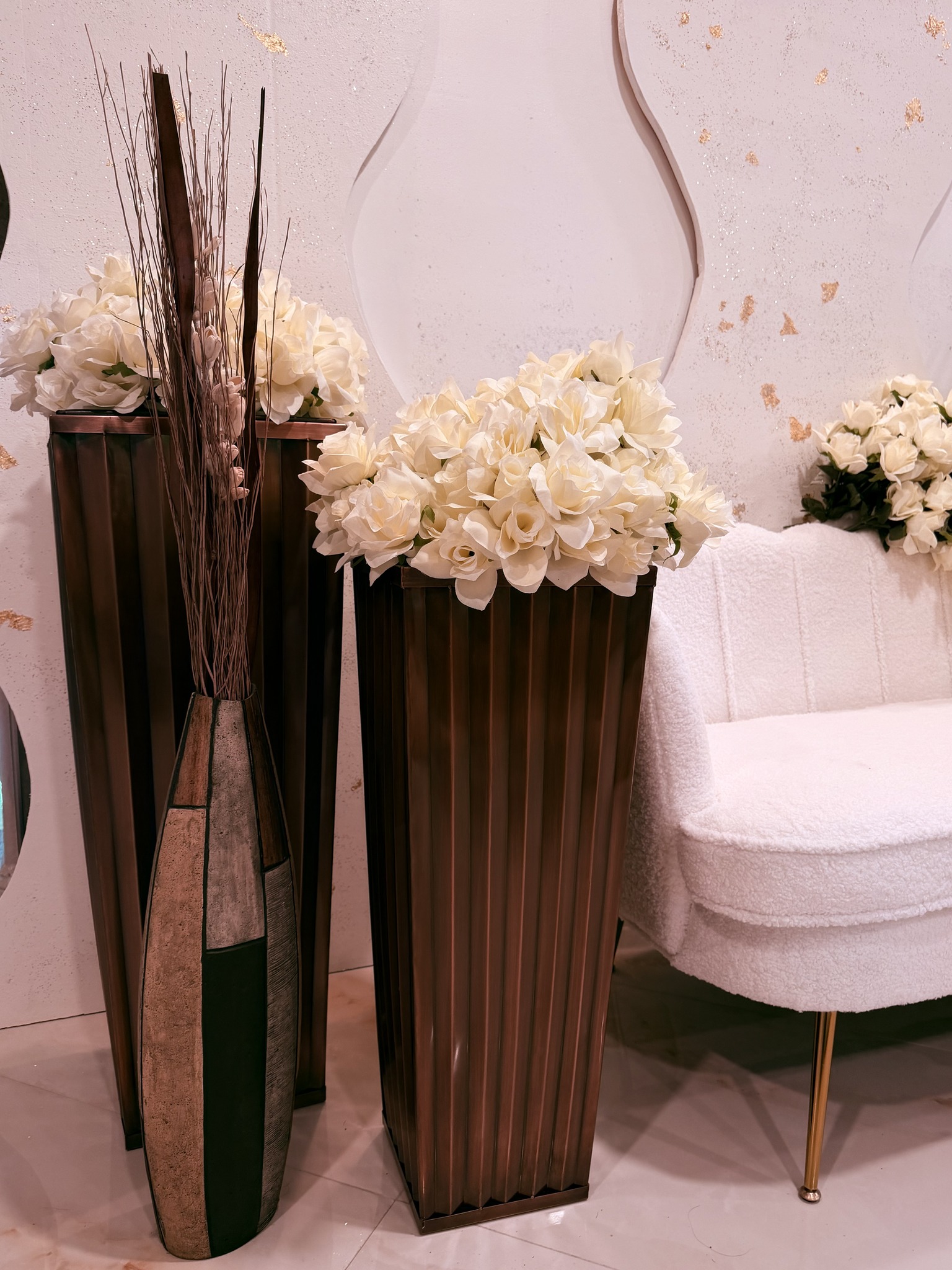 Floral vase arrangements